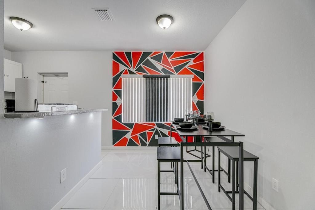 Deco Drive Miami • Near Hard Rock Stadium • South Beach • Wynwood Zewnętrze zdjęcie